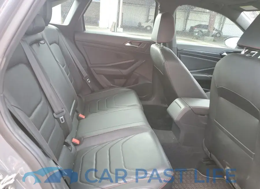 3VW5T7BU5KM208331# 10