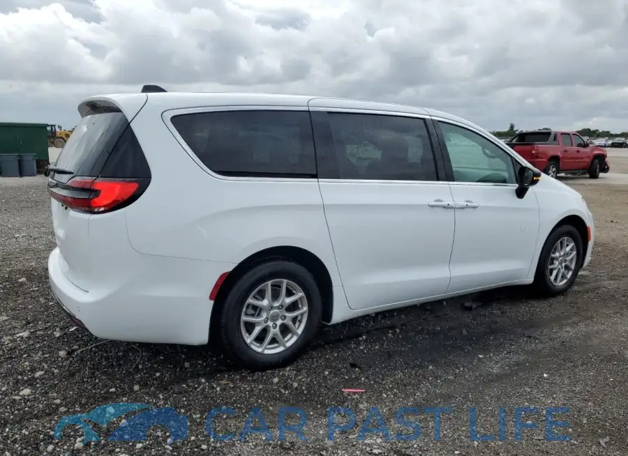 2C4RC1BG5SR502588# 3