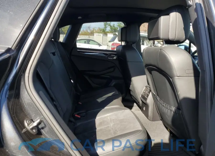 WP1AA2A58JLB11367# 11