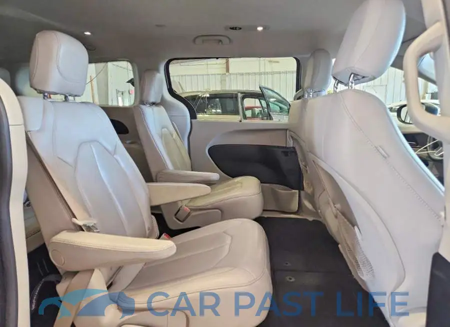 2C4RC1DG2MR527254# 11