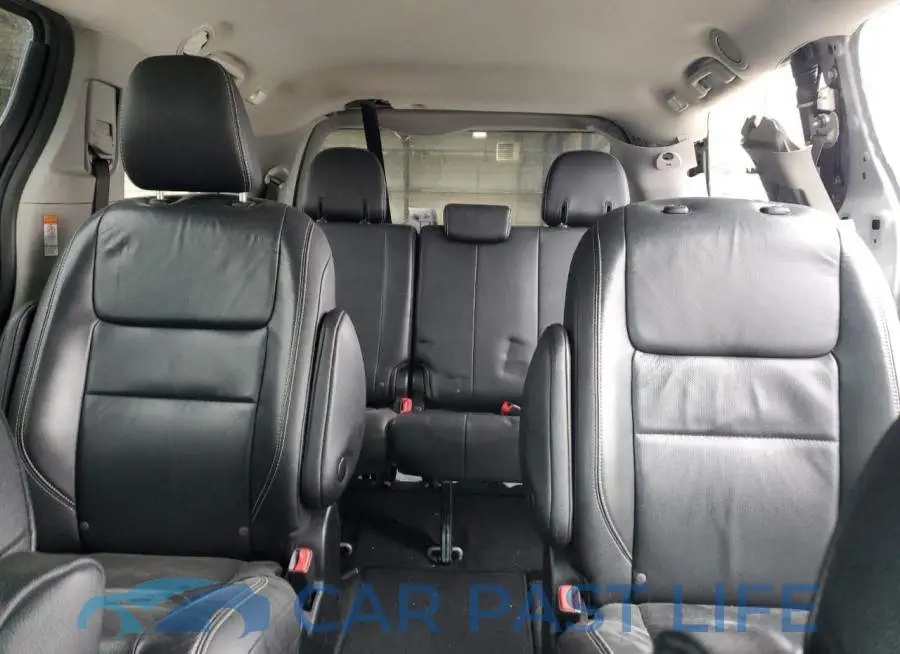 5TDEZ3DC5KS221045# 10
