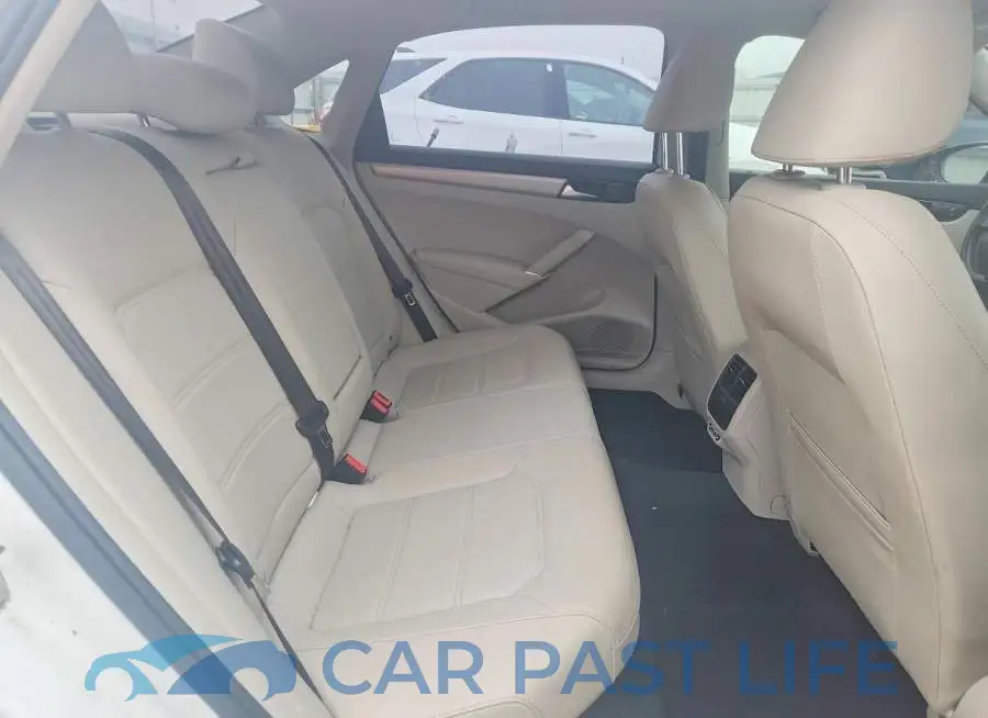 1VWSA7A39NC000475# 10