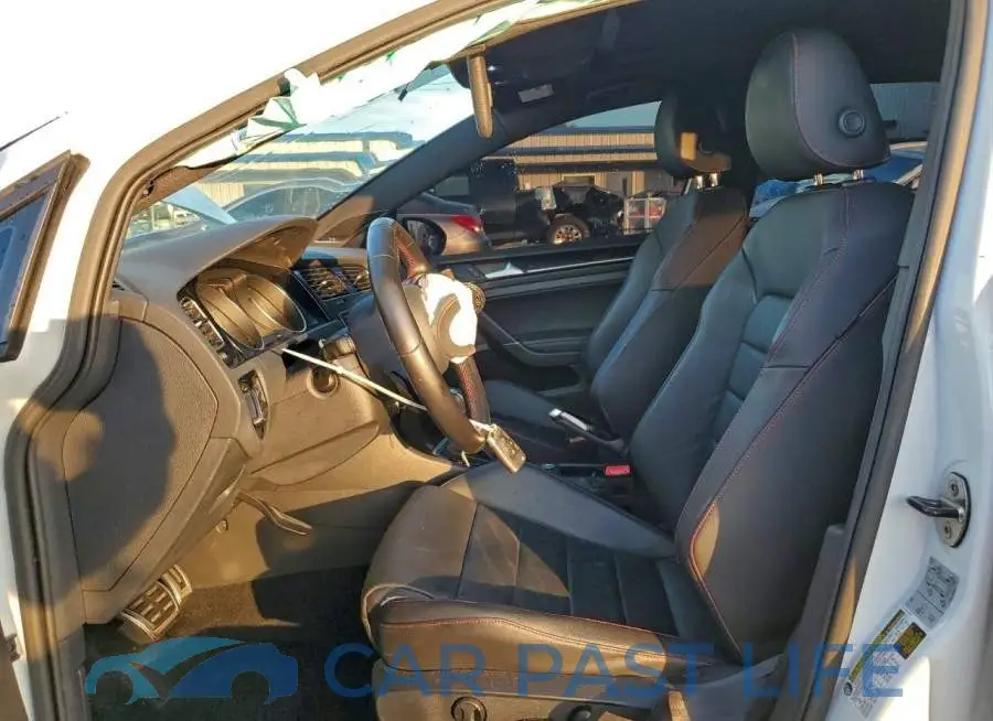 3VW447AU5HM034540# 7