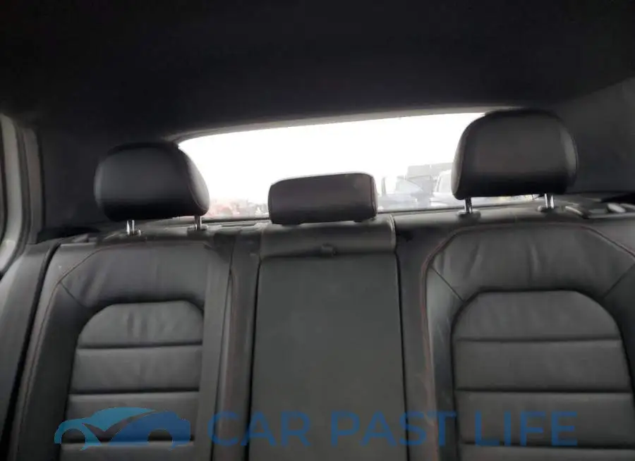 3VW547AUXJM256775# 10