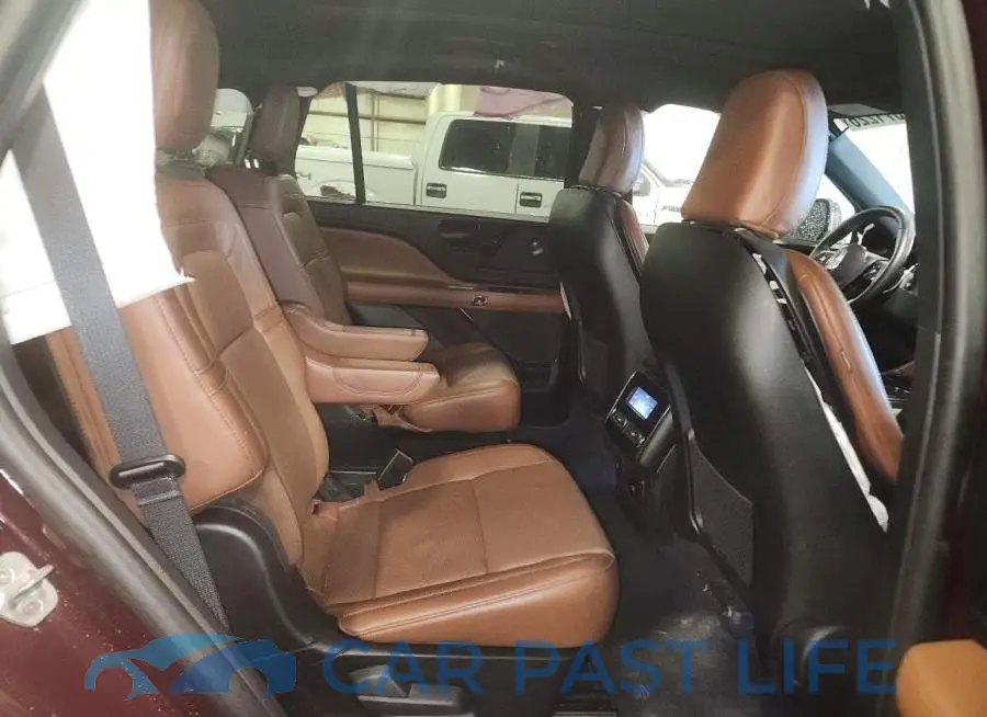 5LM5J7XC8RGL10731# 11
