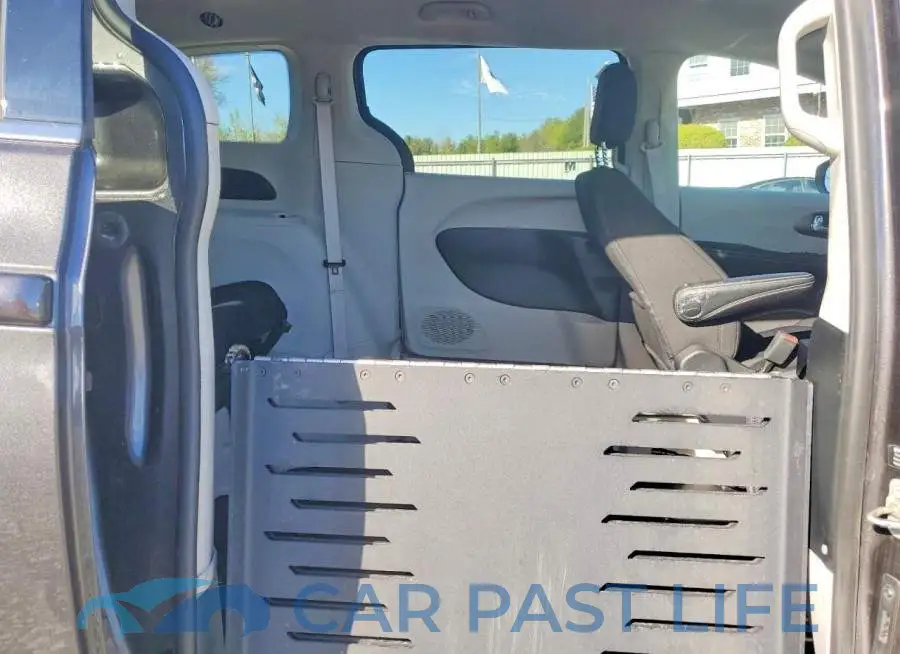 2C4RC1CG6NR204179# 11