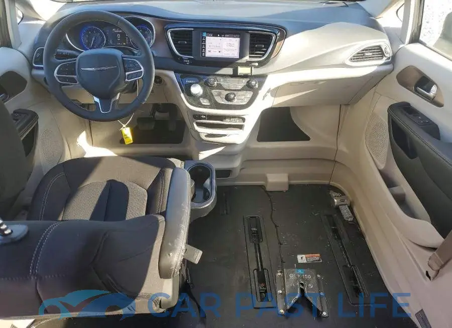 2C4RC1CG6NR204179# 8