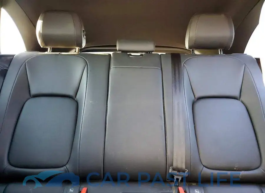 SADCJ2BV6HA493952# 10