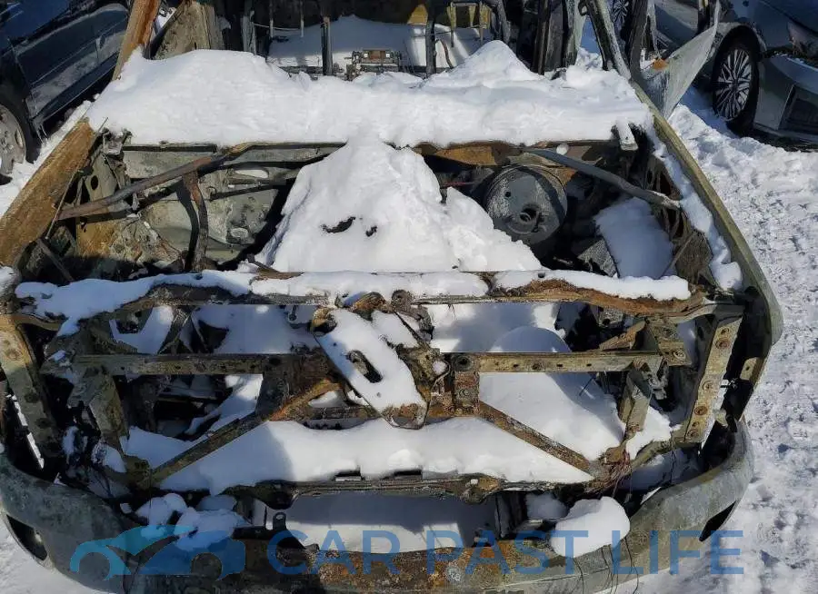 2GCVKREC6J1104683# 11