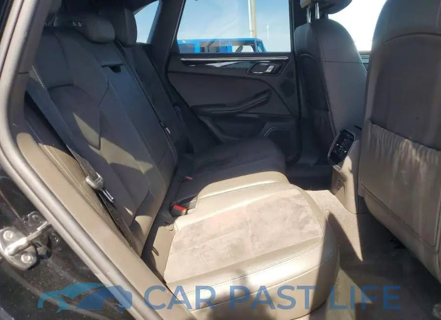 WP1AA2A51JLB21576# 10