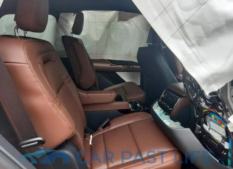 5LM5J7XC4TGL10555# 11