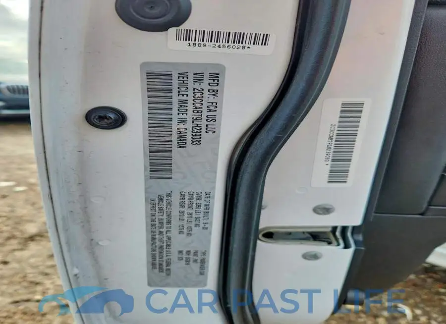 2C3CCABT9LH239083# 12