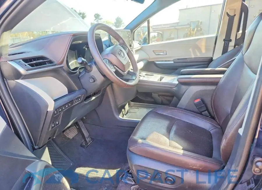 5TDESKFC6RS151884# 7