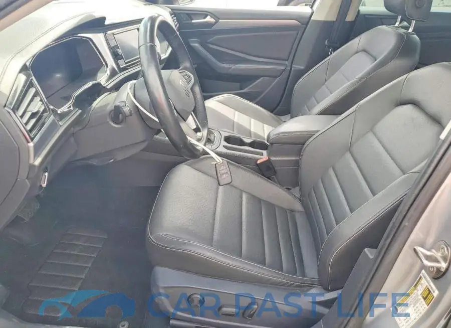 3VW7M7BUXNM032189# 7