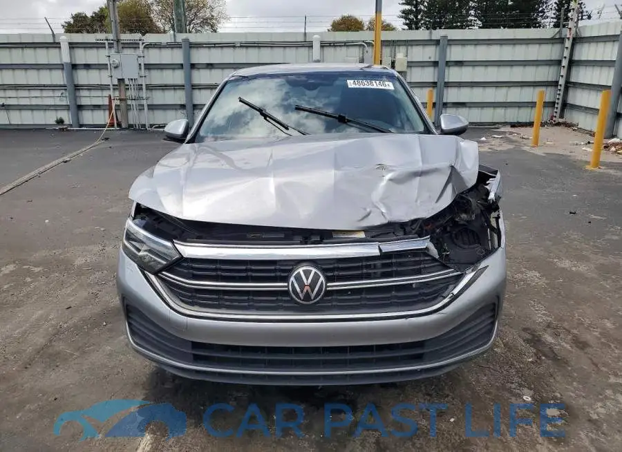 3VW7M7BUXNM032189# 5