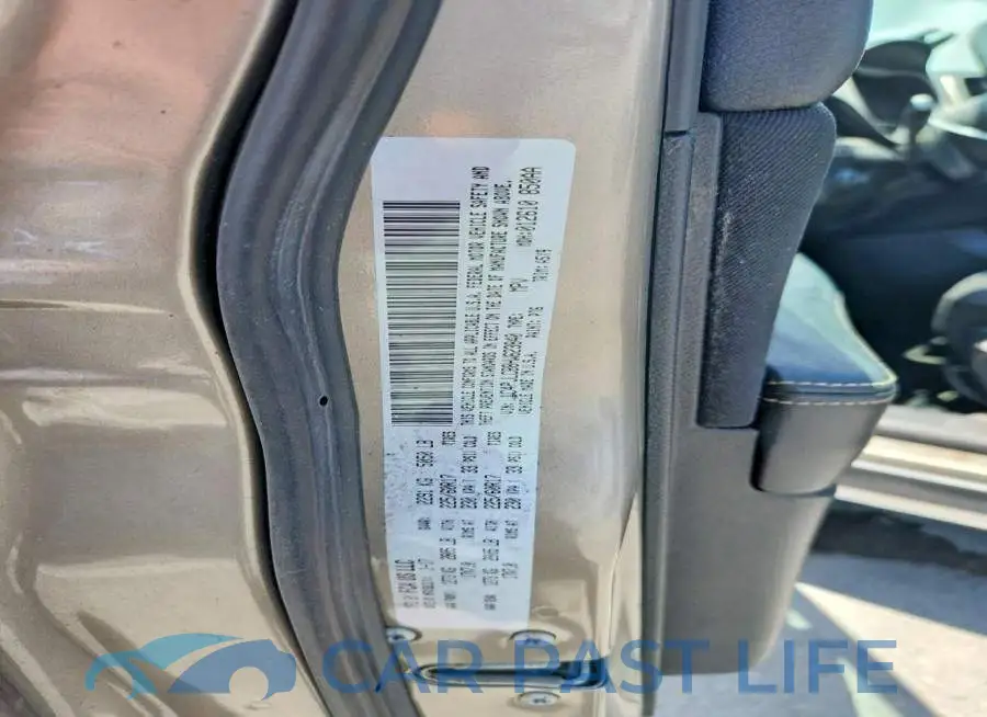 1C4PJLCB8HW623840# 14