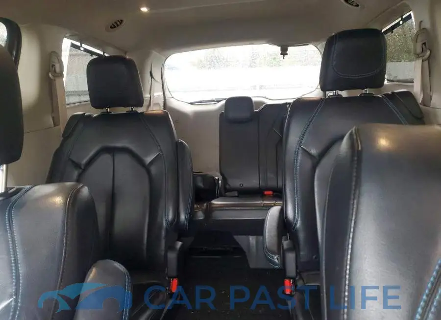 2C4RC1BG1MR585052# 10