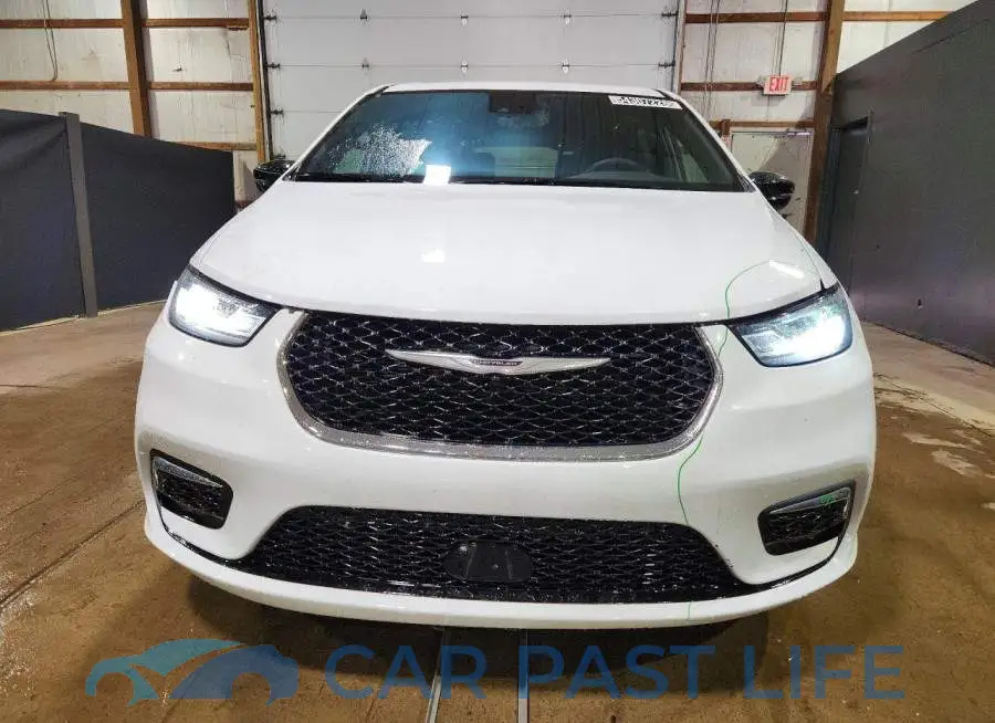2C4RC1BG6SR614588# 5