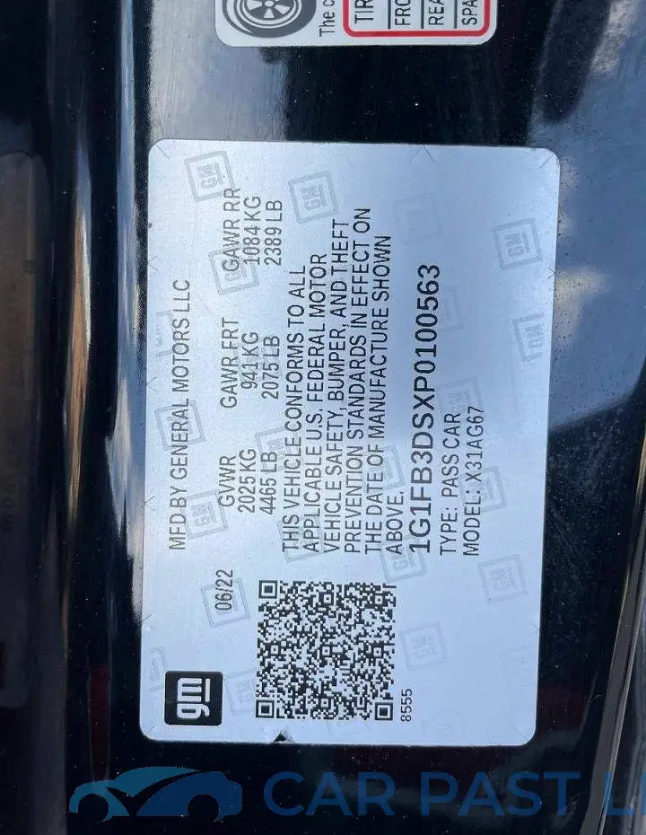 1G1FB3DSXP0100563# 10