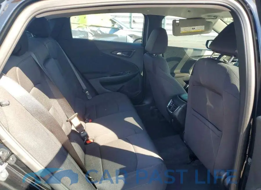 1G1ZD5ST2SF129592# 10