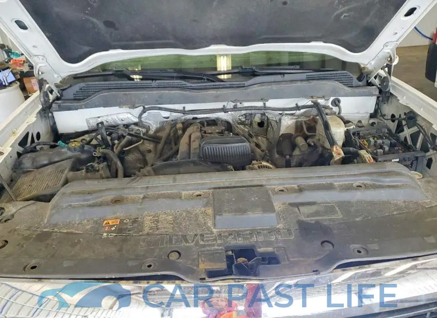 1GC2KVEG8JZ183411# 11