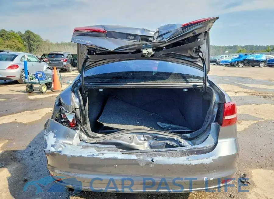 3VW2B7AJ7JM240516# 6