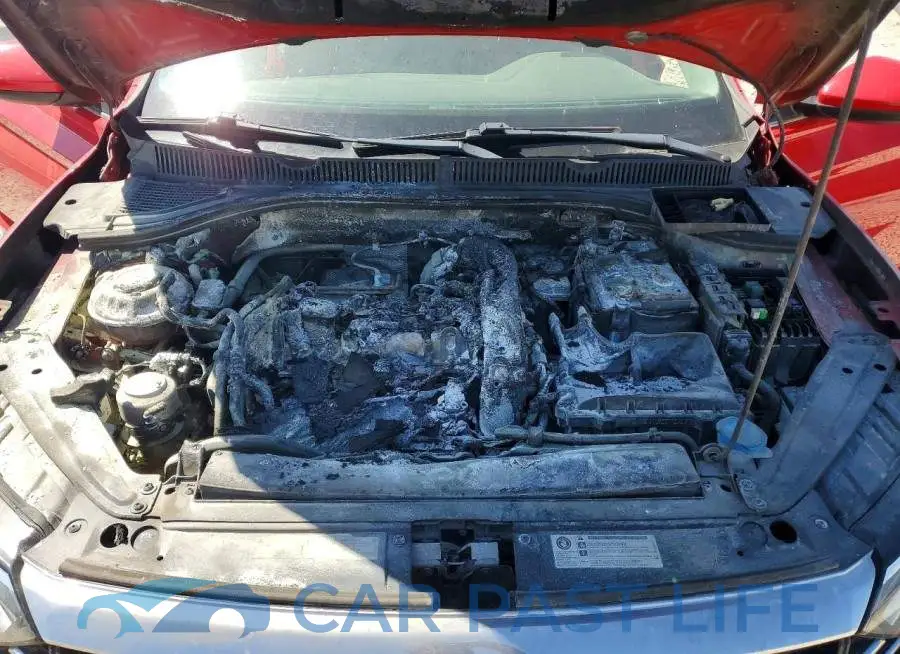 3VWCB7BU5KM174109# 11