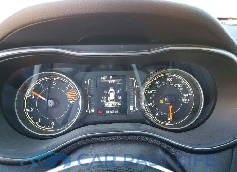 1C4PJLLB1KD202786# 9