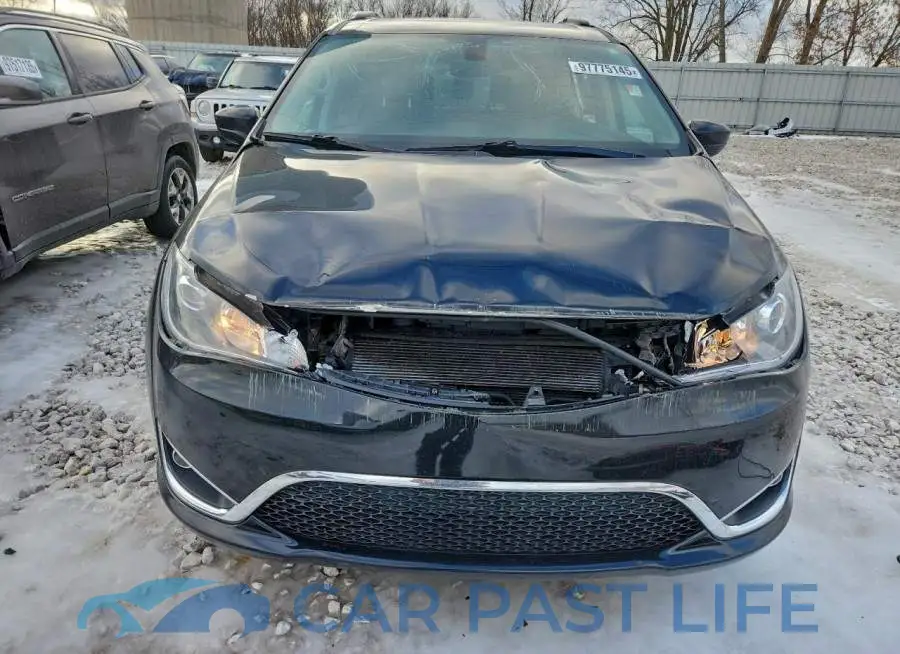 2C4RC1EG5JR228495# 5