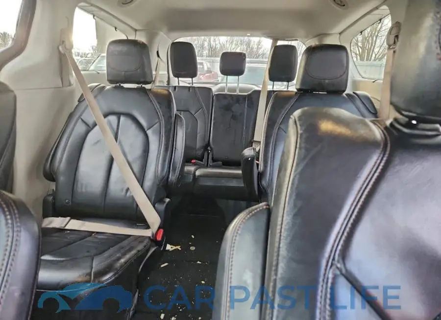 2C4RC1EG5JR228495# 10