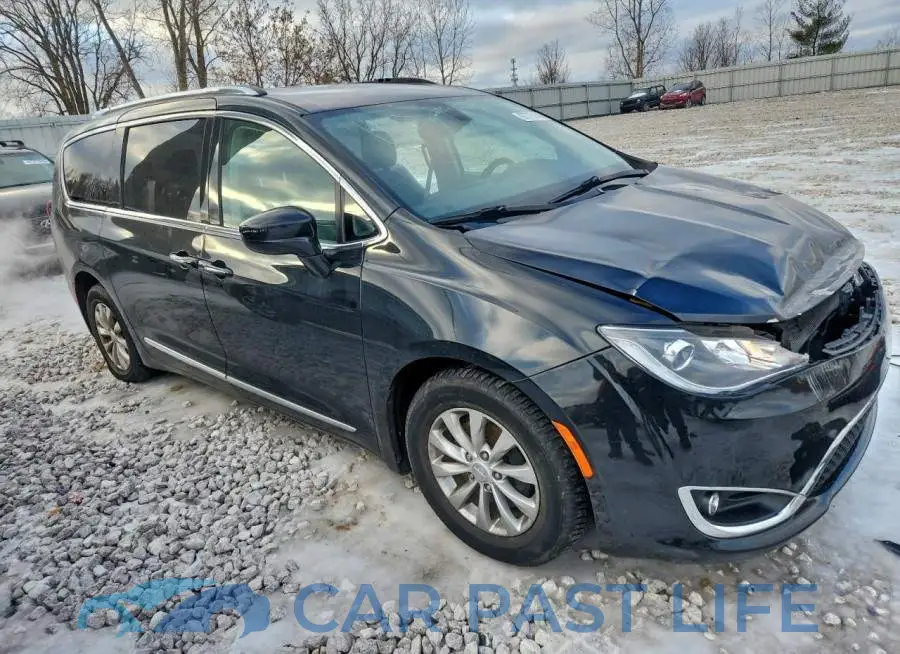 2C4RC1EG5JR228495# 4
