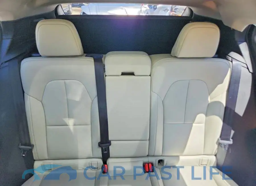 YV4162UK2L2292668# 10