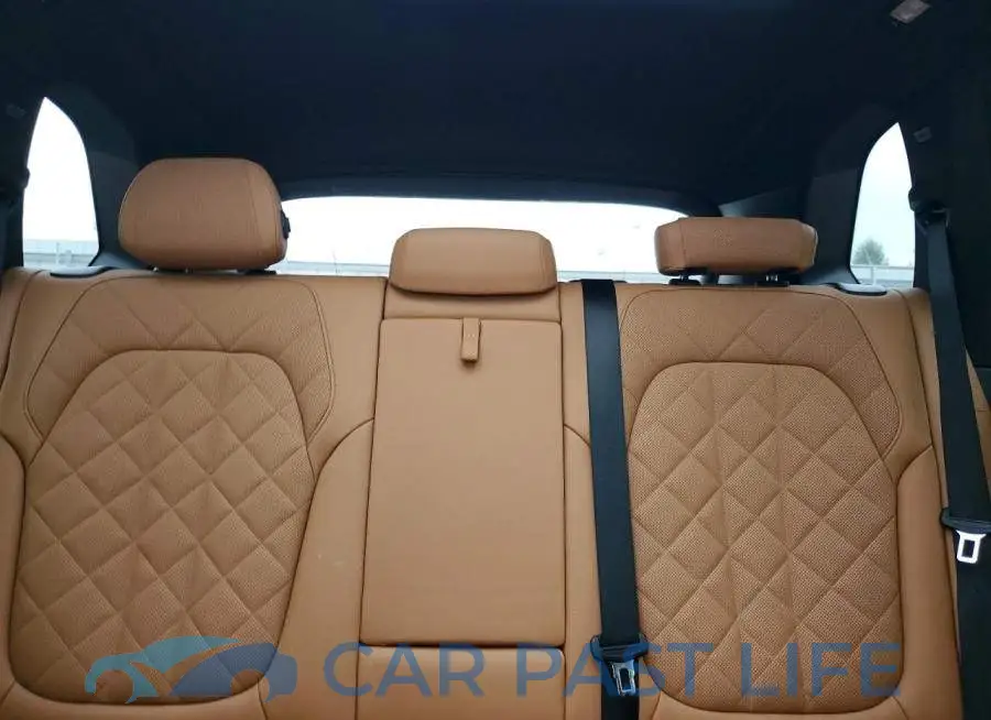 5UX23EU04R9S65082# 10
