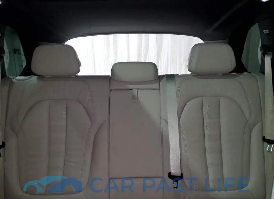 5UXCR6C54KLL13842# 10