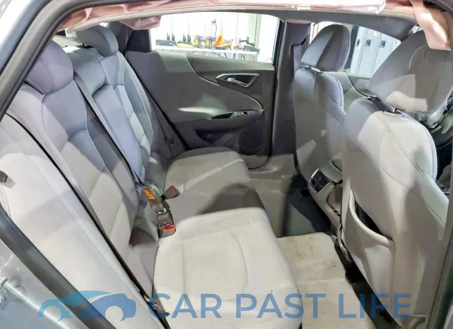 1G1ZD5ST4SF156017# 10