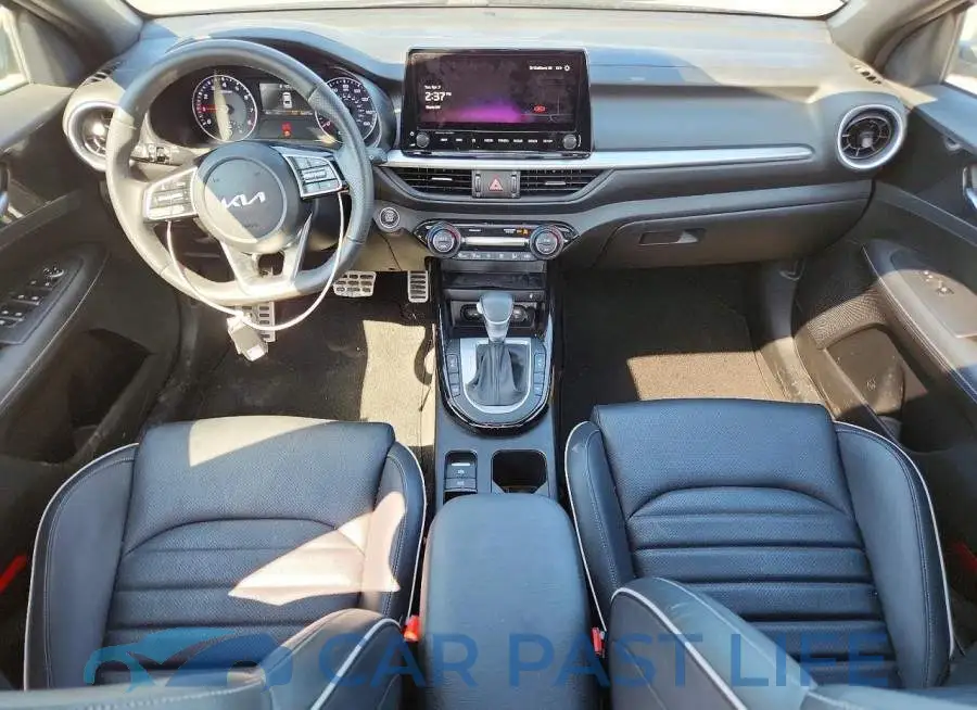 3KPF54AD7PE588145# 8