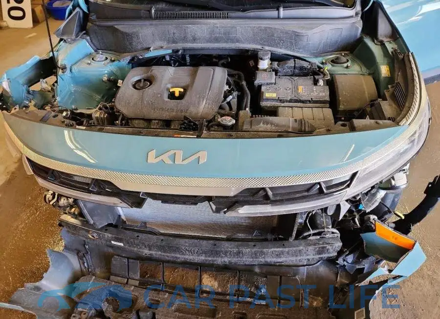 KNDEUCAA9T7833195# 12
