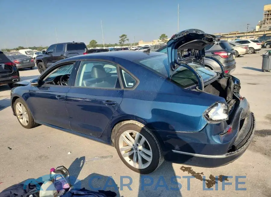 1VWLA7A33KC013447# 2