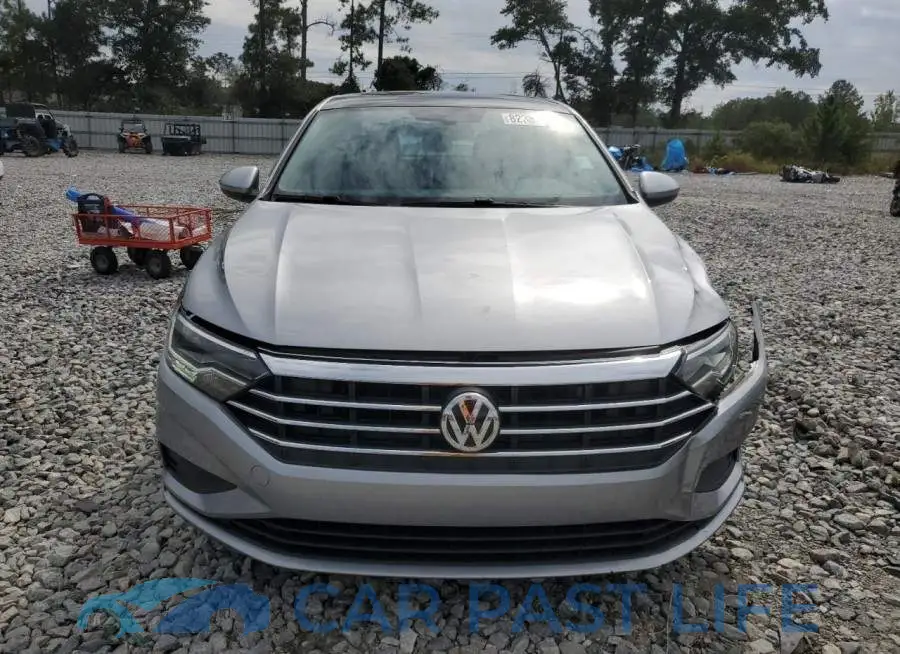 3VWCB7BU2LM050073# 5
