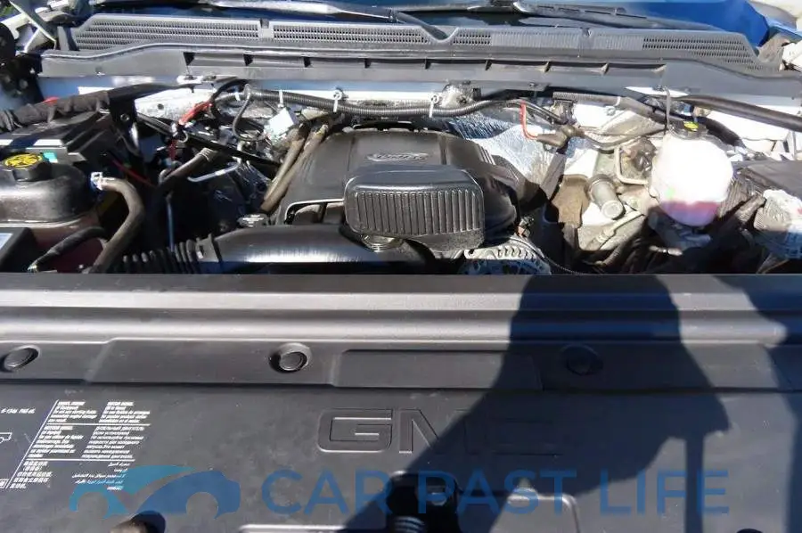 1GT31VCG1JZ344935# 7