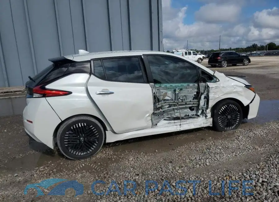1N4CZ1CV4RC551937# 3