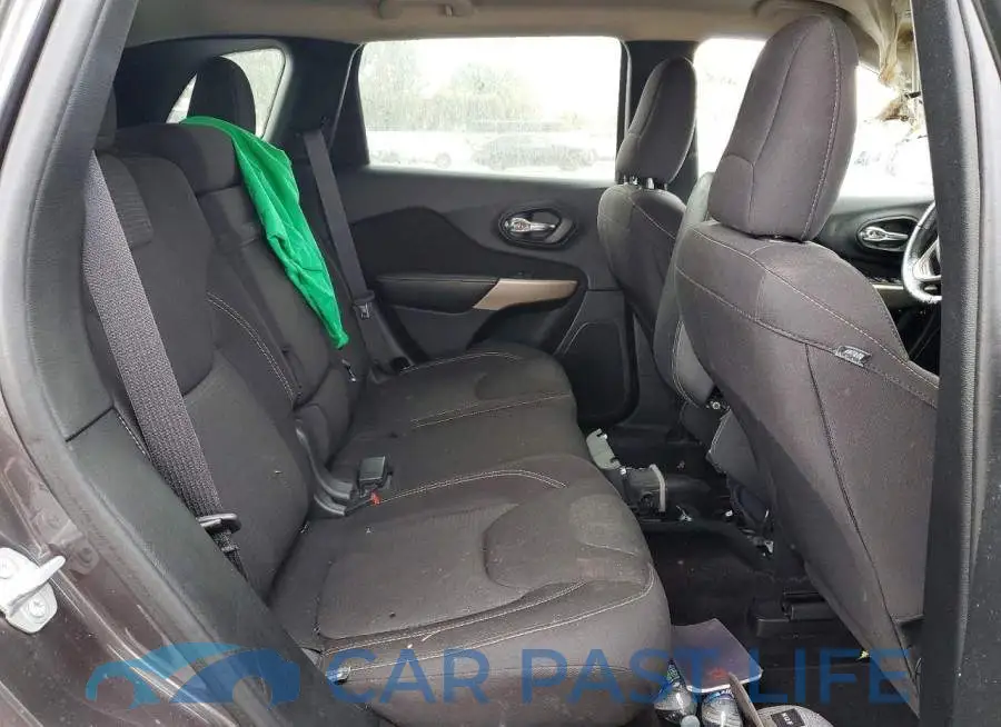 1C4PJLCB7HW668168# 11