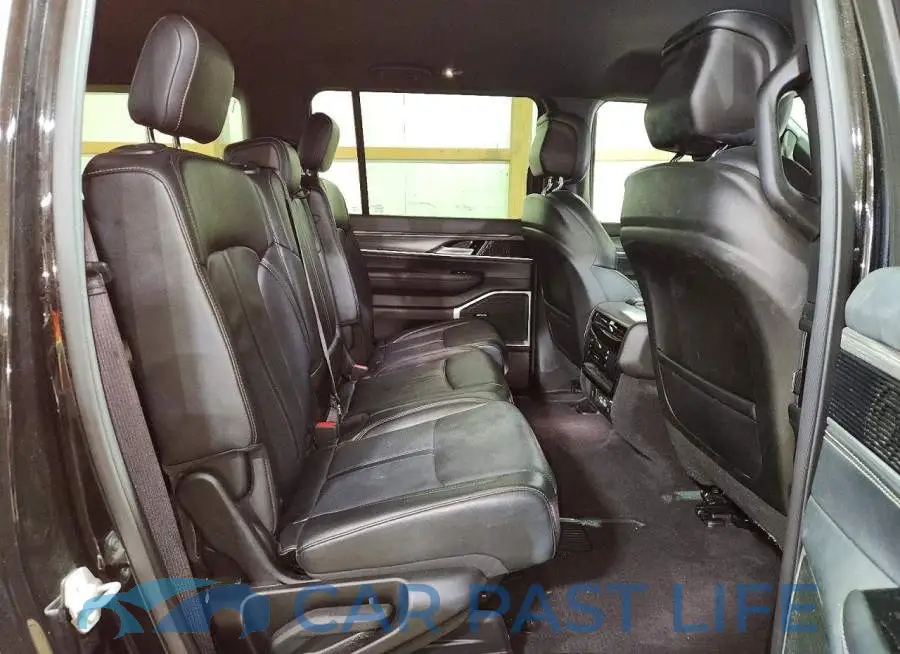 1C4SJSBP6RS176158# 11