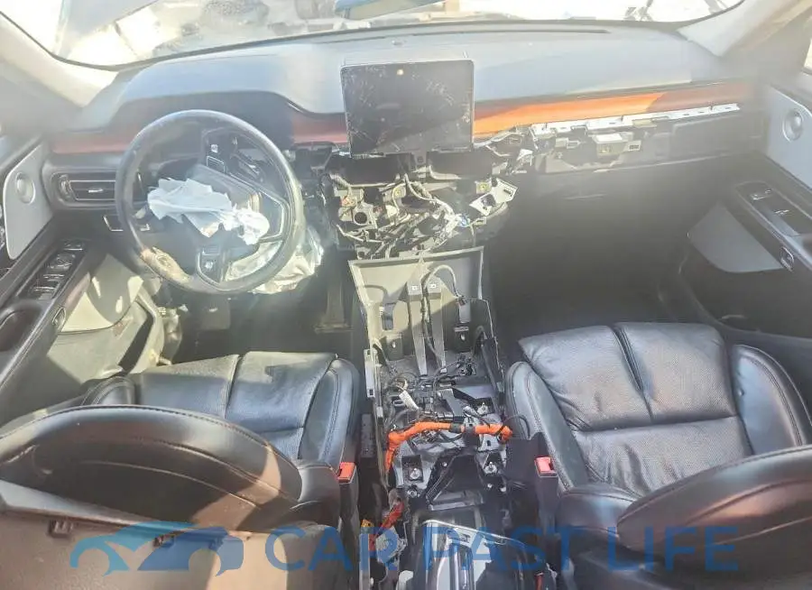 5LM5J7WC6LGL16651# 8