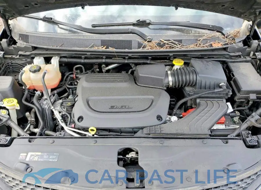 2C4RC1CG2NR226907# 12