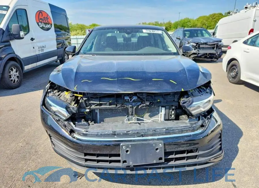 3VW5M7BU3RM086639# 5
