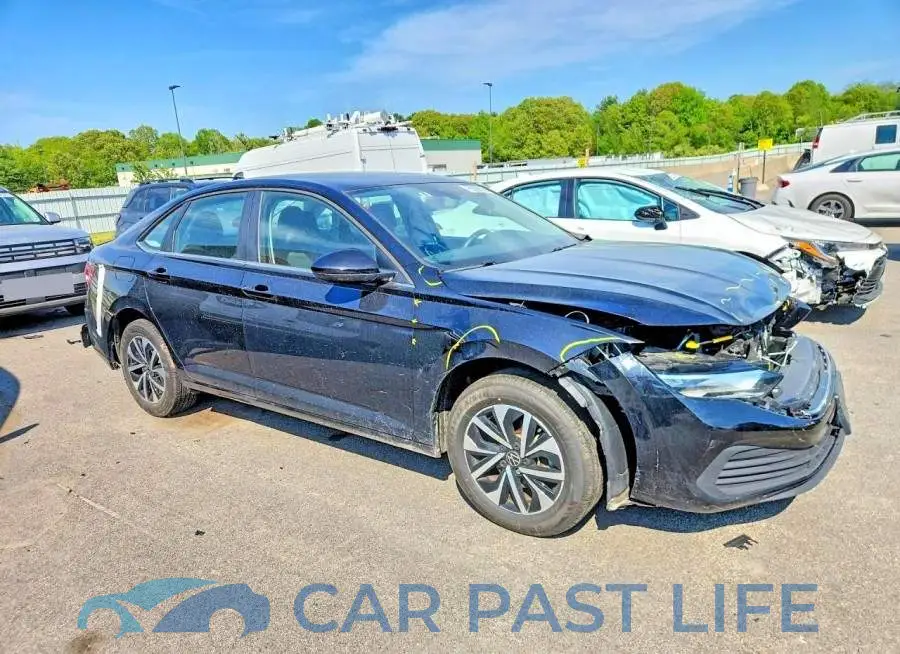 3VW5M7BU3RM086639# 4