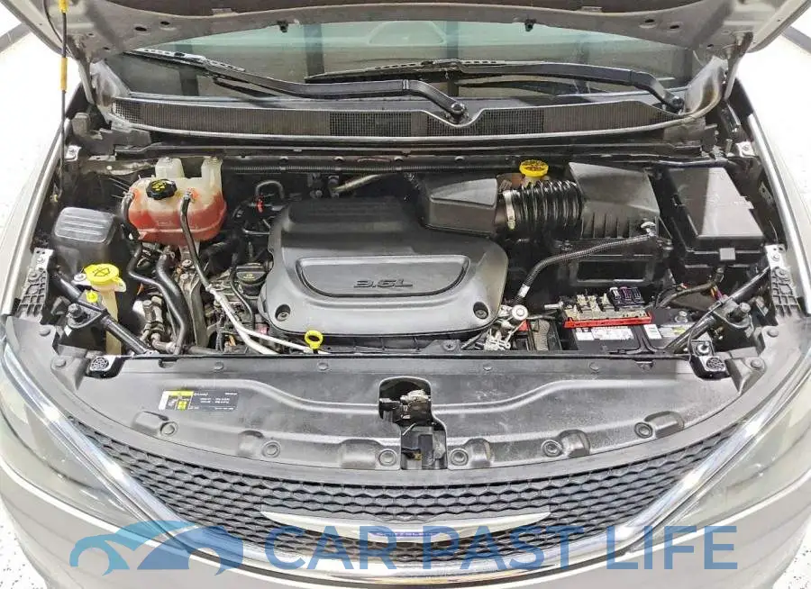 2C4RC1DG8LR260846# 12