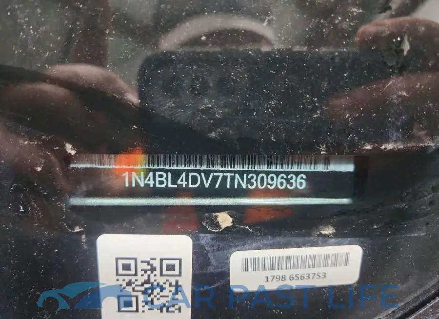 1N4BL4DV7TN309636# 12