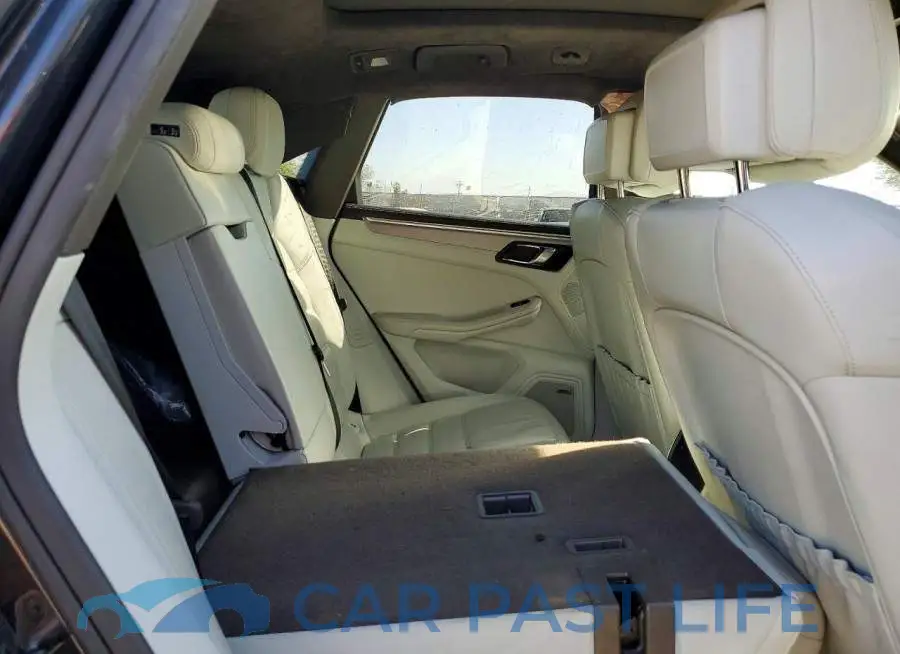 WP1AF2A55JLB70085# 11